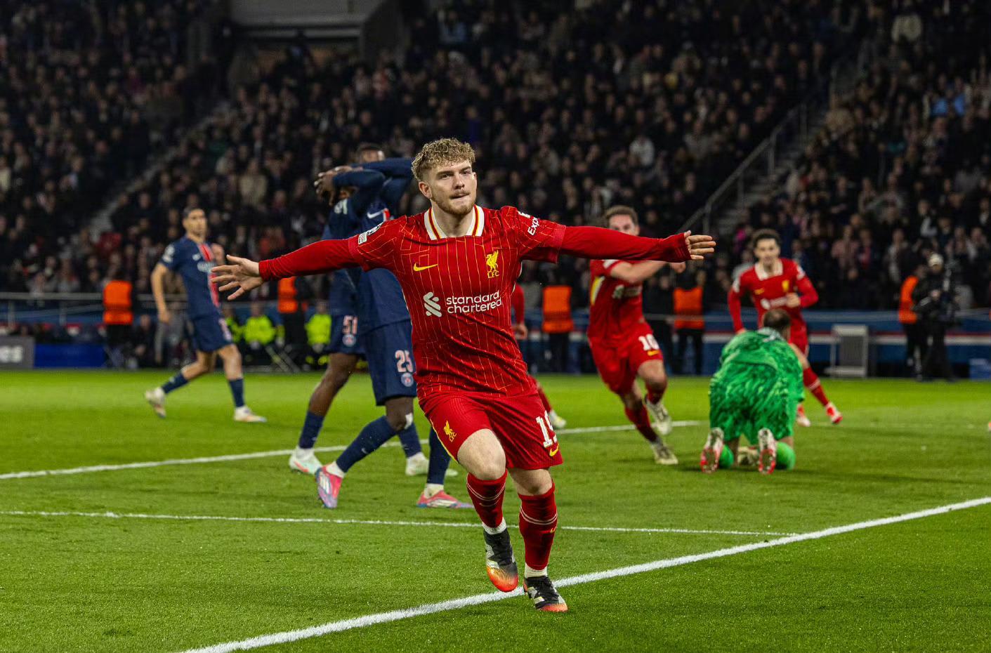 九游体育官网入口纳达尔迎来十赛季出色发挥，利物浦观众热烈欢呼！