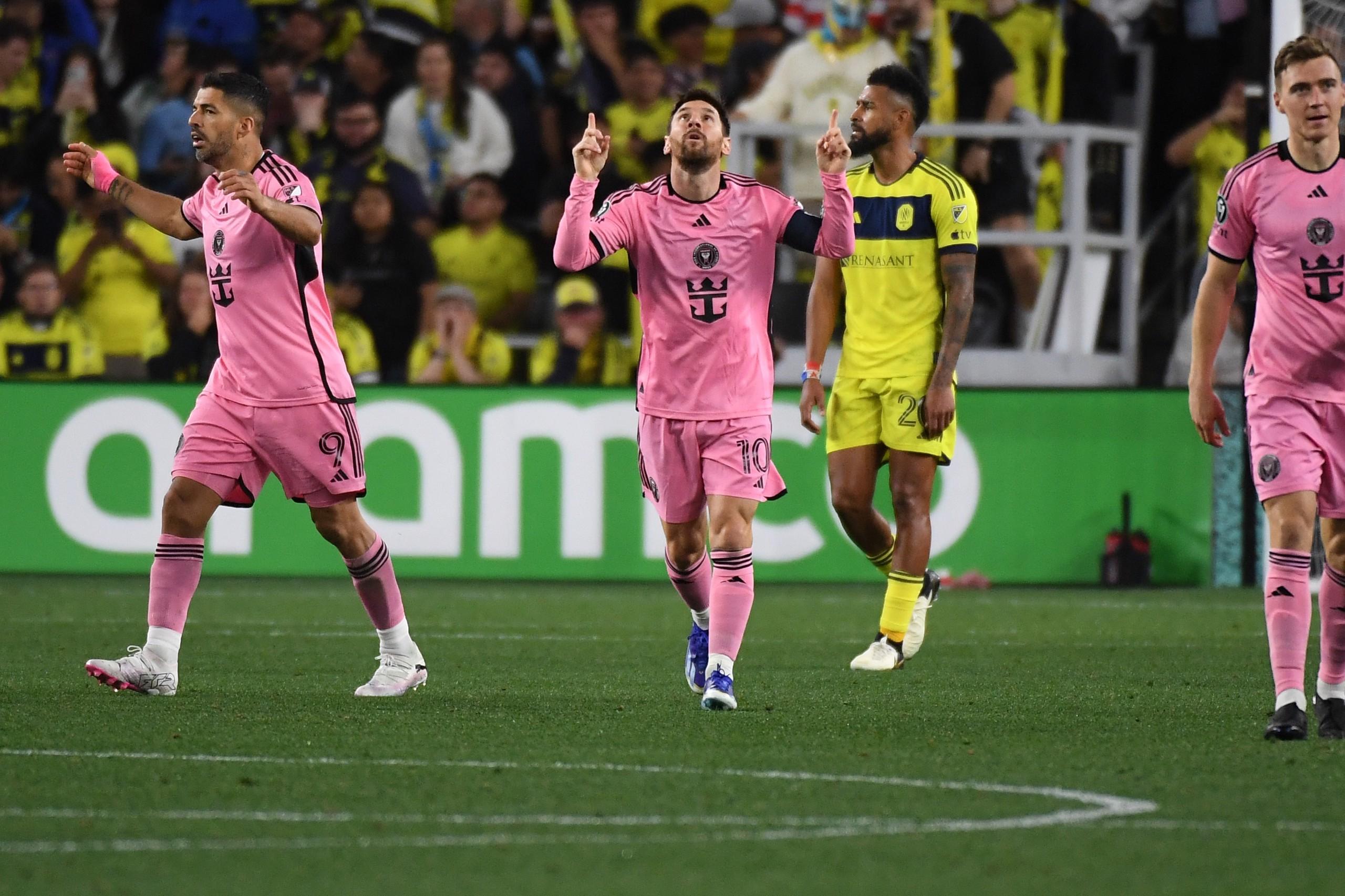 九游体育注册入口梅西连续十场比赛得分超过锐不可当，热火不断突破！(梅西成名之战是哪一场)