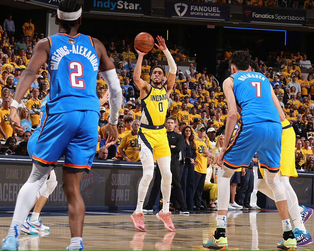 九游体育官方网站包含俄克拉荷马雷霆训练开放日，今晚远射贴柱引欢呼，CBA常规赛在即，球队文化再被提及的词条