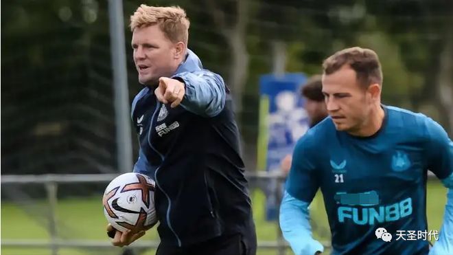 九游体育中国官网今晚体能课后,里昂完成体检备战英超,底气十足,心理建设被强调的简单介绍